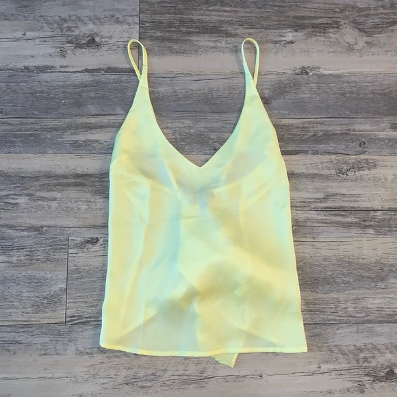 Ties in back tank top! - Picture 4 of 4